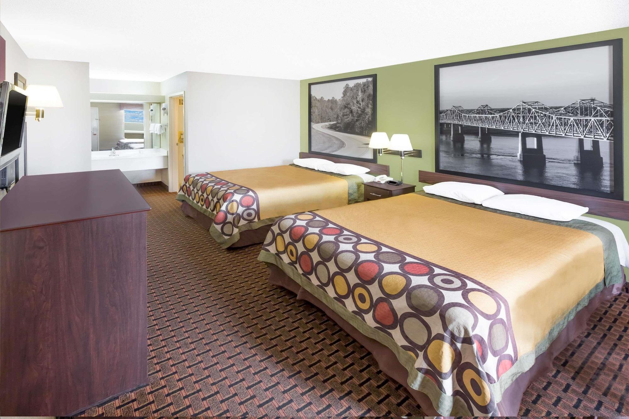 Super 8 By Wyndham Madison/Ridgeland Area Hotel Exterior photo