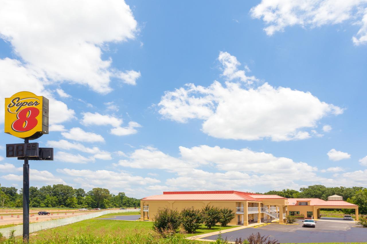 Super 8 By Wyndham Madison/Ridgeland Area Hotel Exterior photo